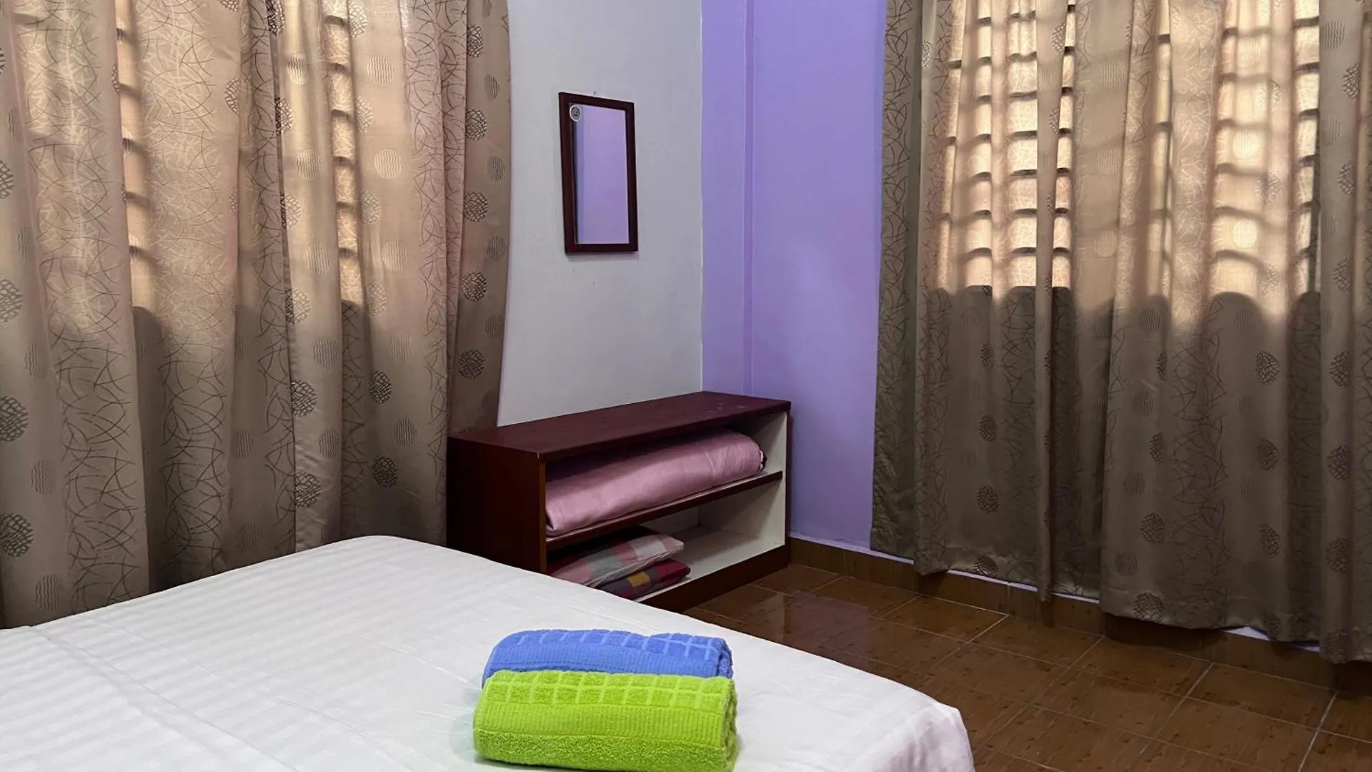 Oyo 90967 Homestay Chalet Warisan Siti Padang Mat Sirat